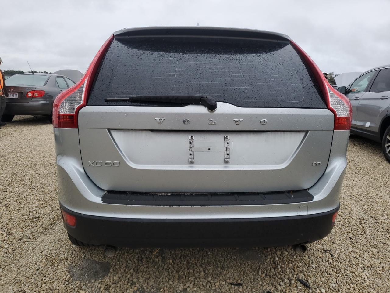 2010 Volvo Xc60 3.2 VIN: YV4982DL2A2107974 Lot: 73780124