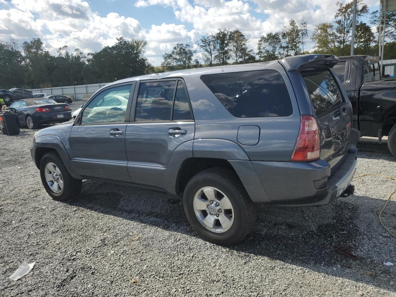 2004 Toyota 4Runner - Image 2
