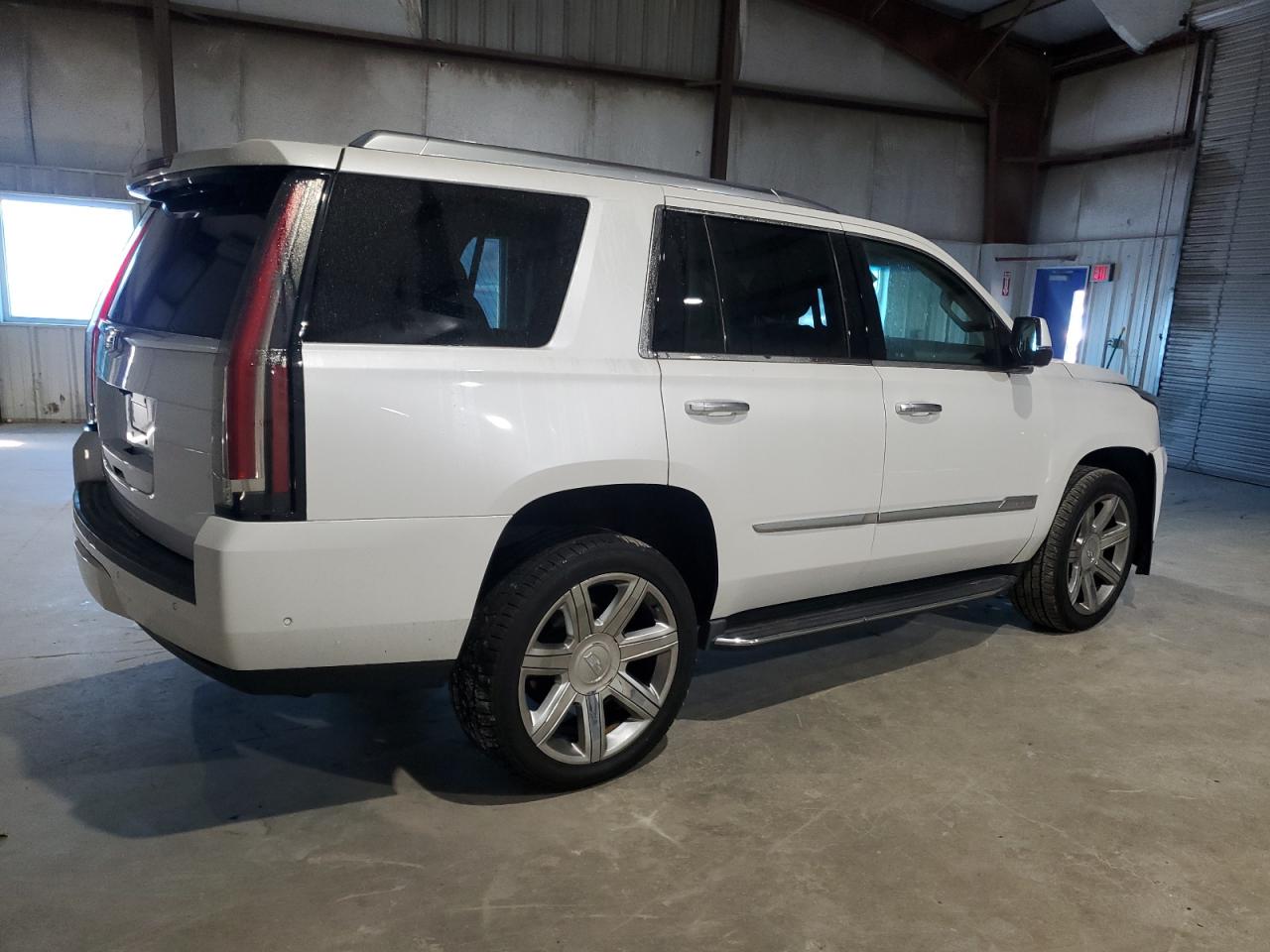 2018 Cadillac Escalade - Image 3