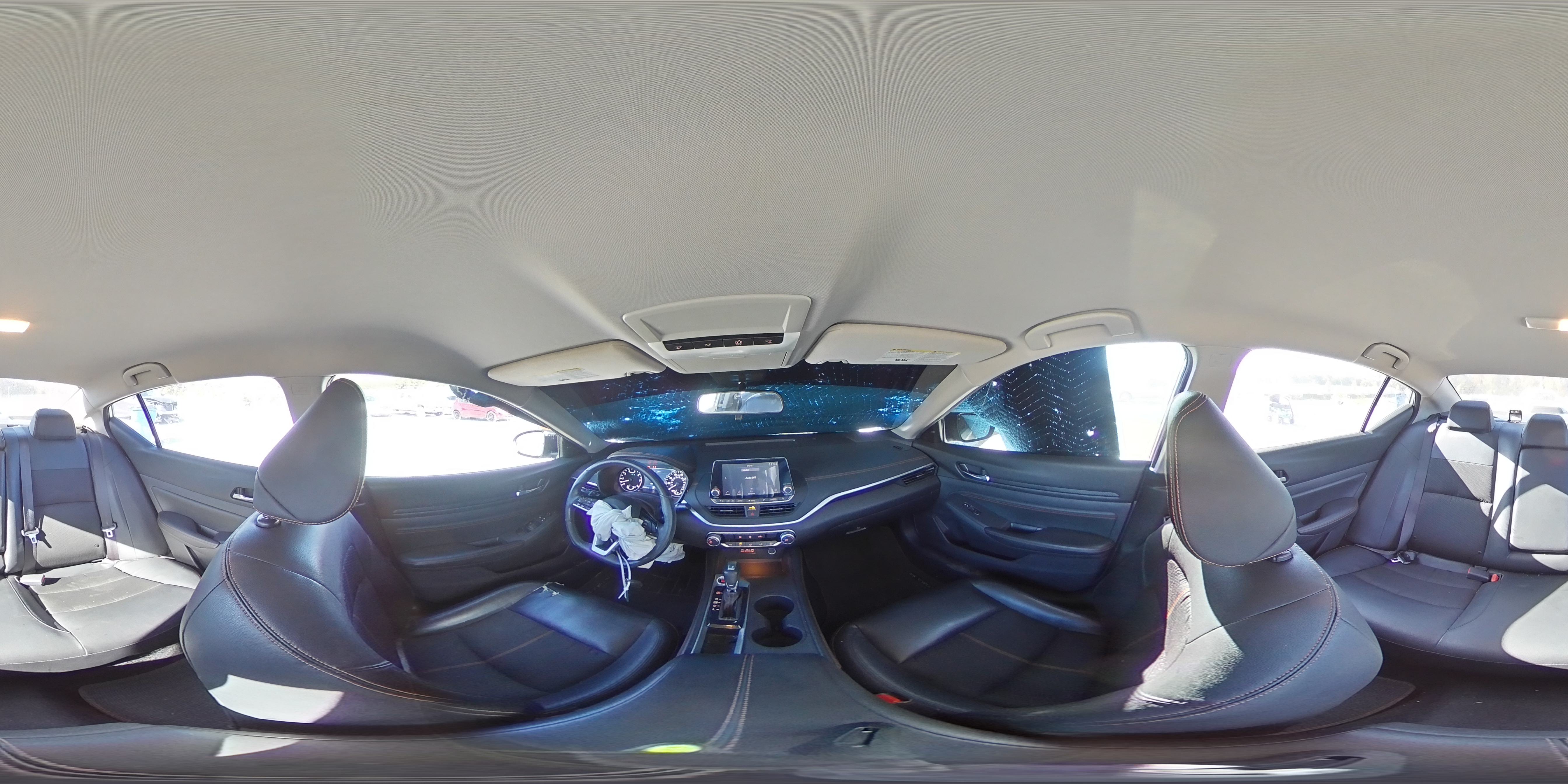 2020 Nissan Altima - Image 13