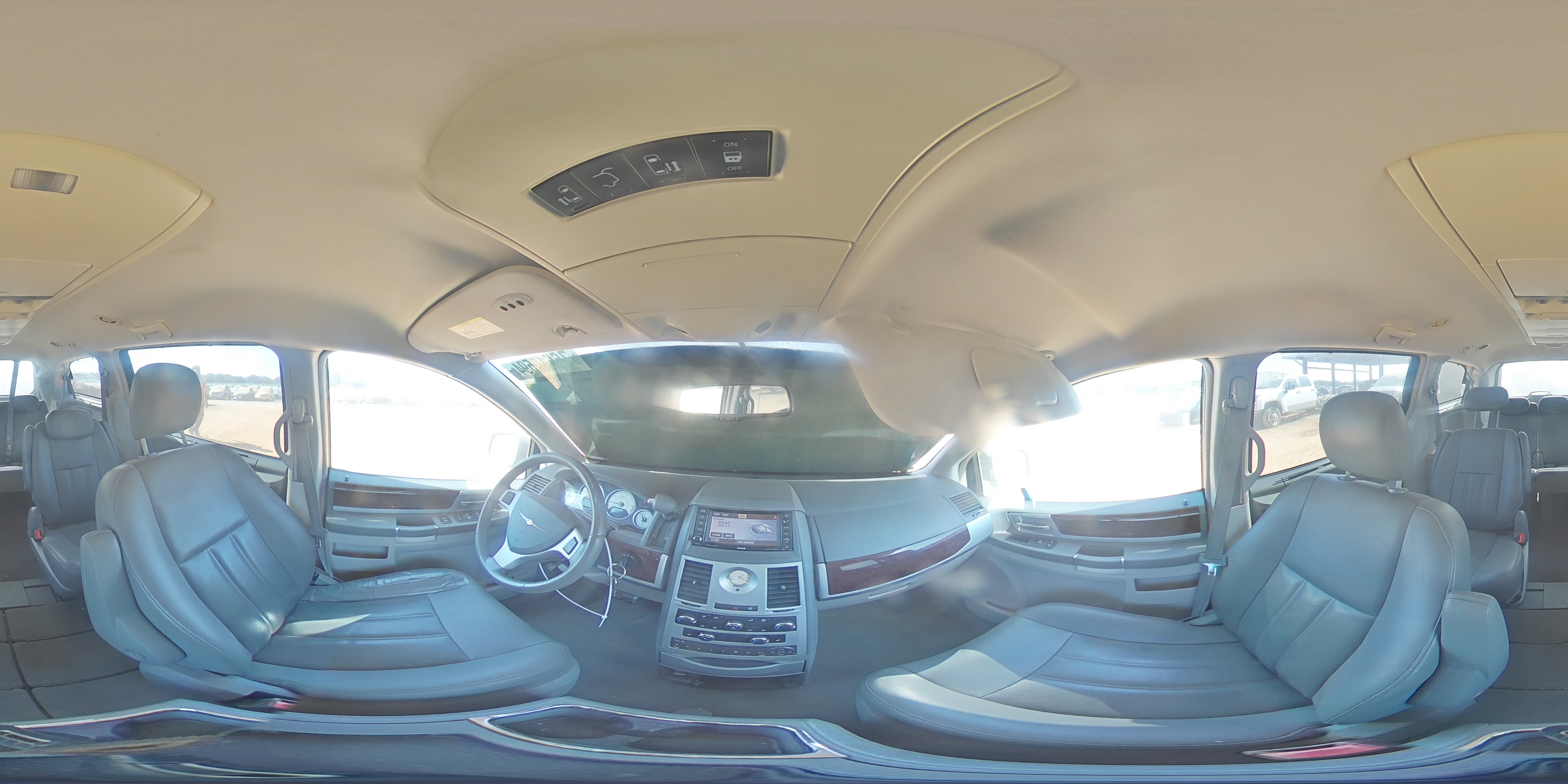 2010 Chrysler Town & Country - Image 14