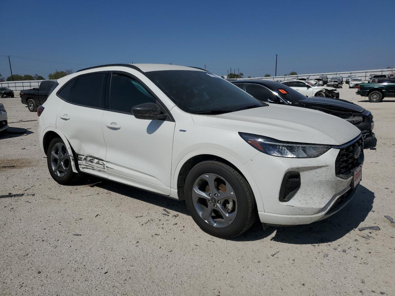 2023 Ford Escape - Image 4