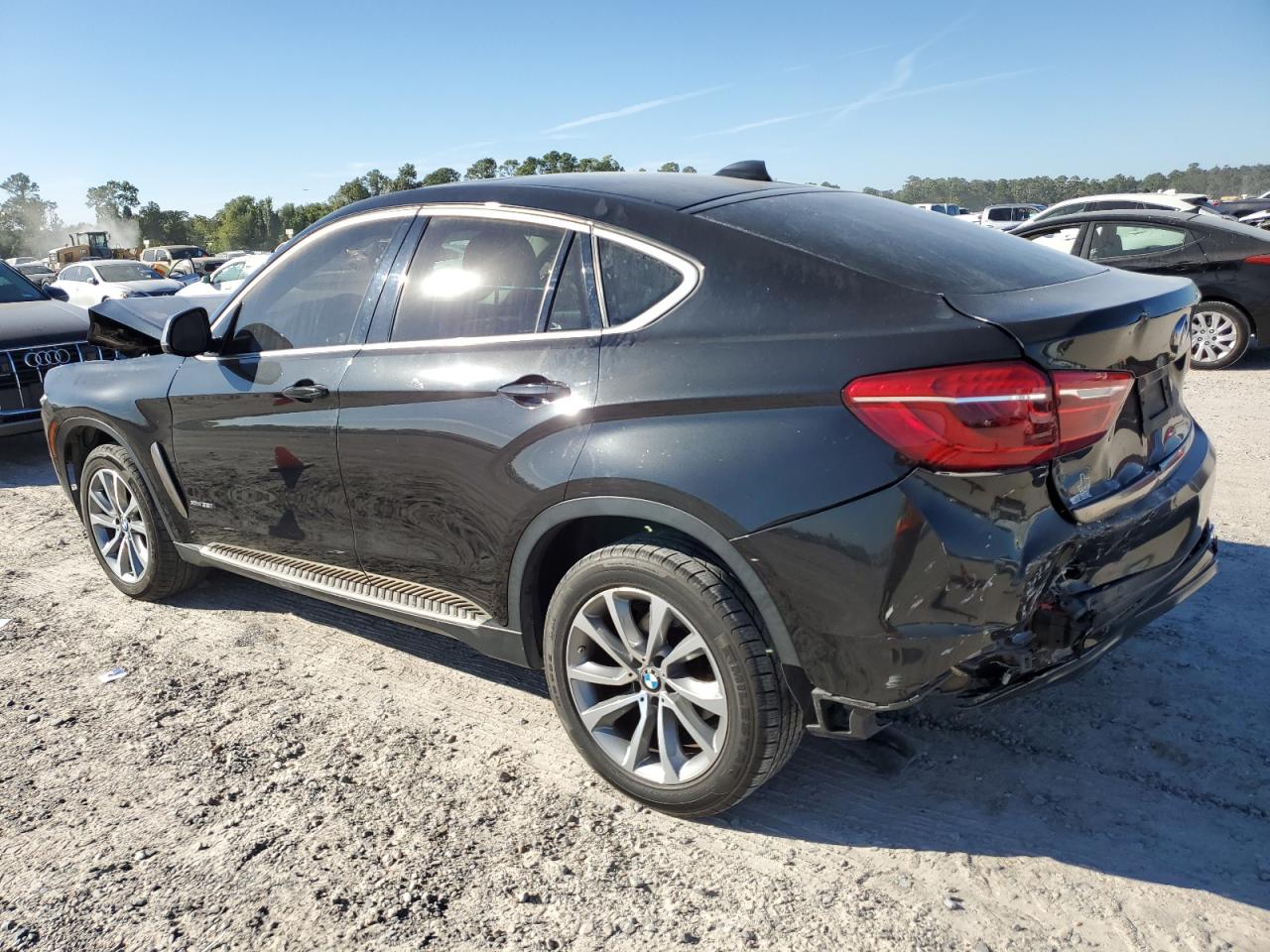 2015 BMW X6 - Image 2