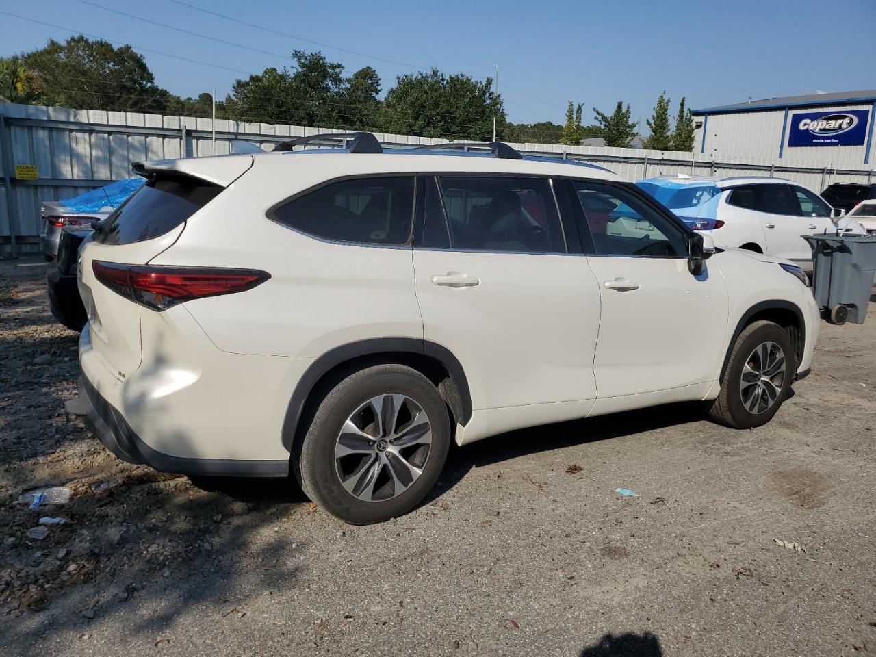 2021 Toyota Highlander - Image 3