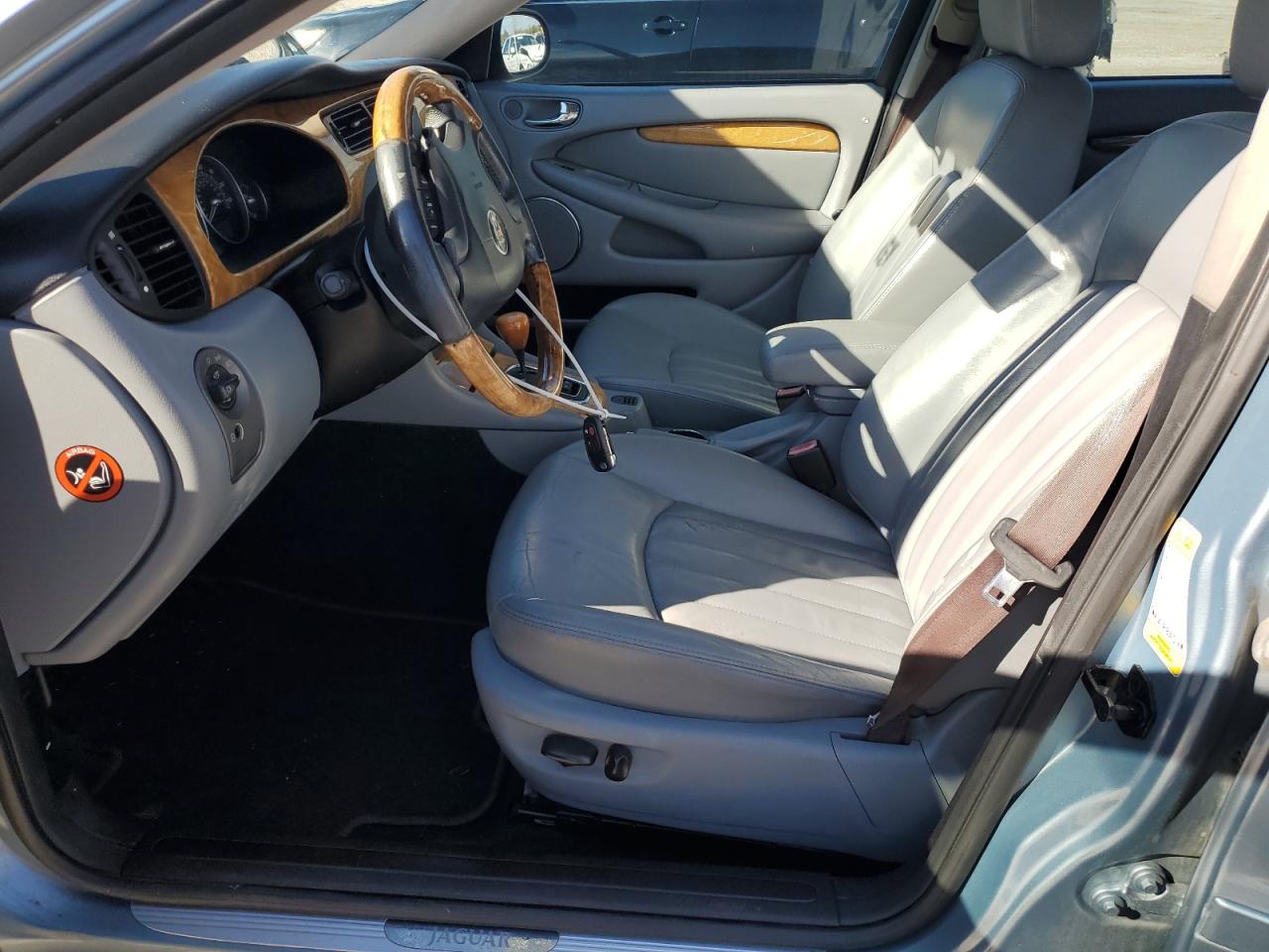 2004 Jaguar X-Type - Image 7