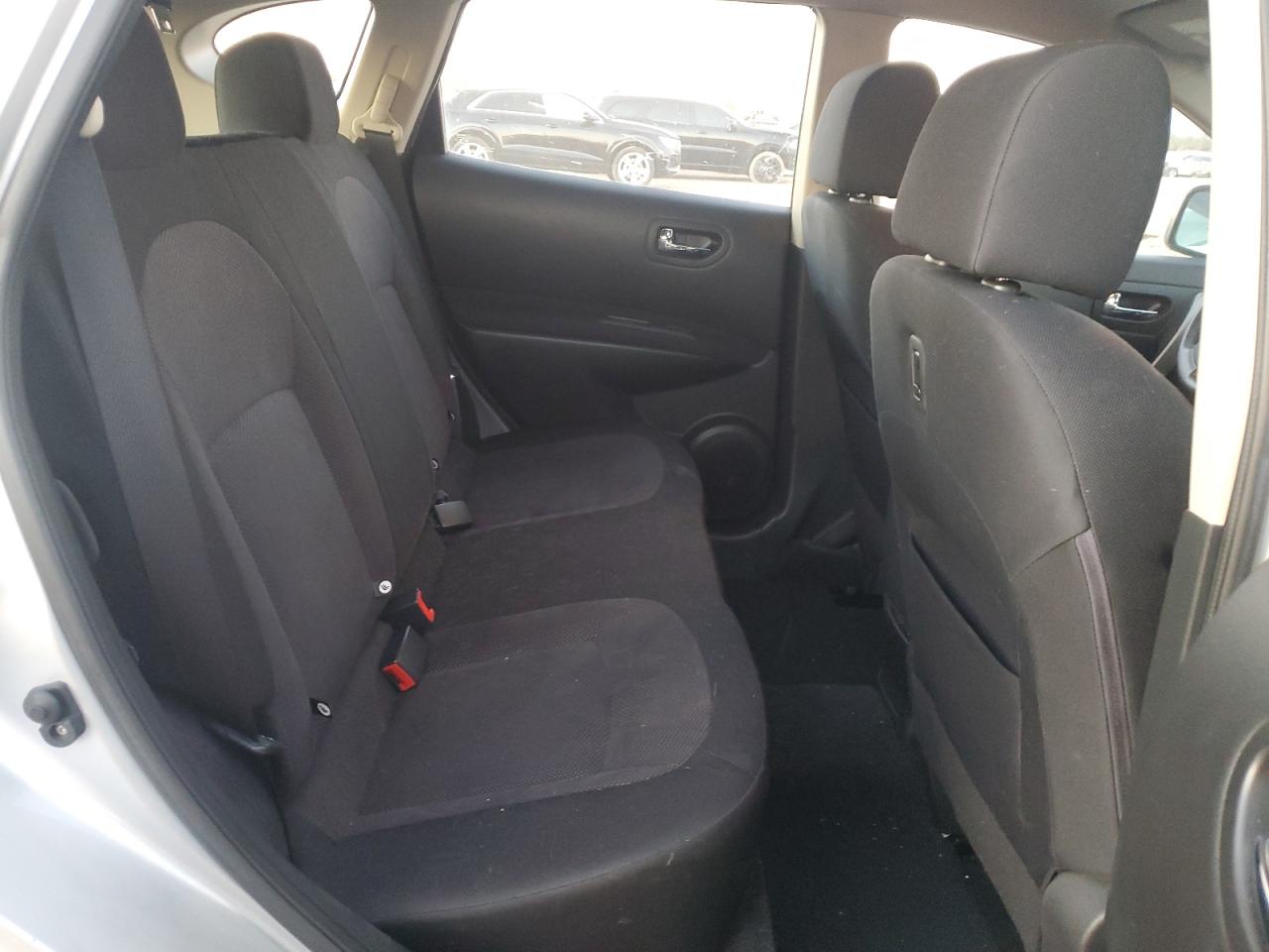 2011 Nissan Rogue - Image 10