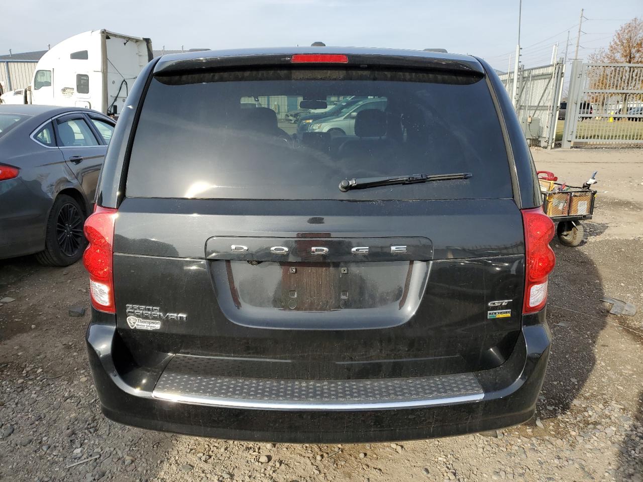 2018 Dodge Caravan - Image 6