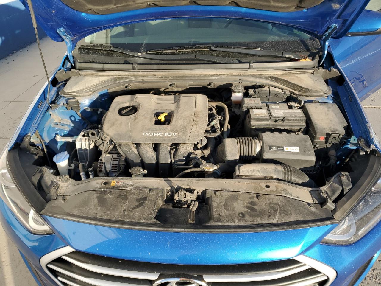 2018 Hyundai Elantra - Image 11