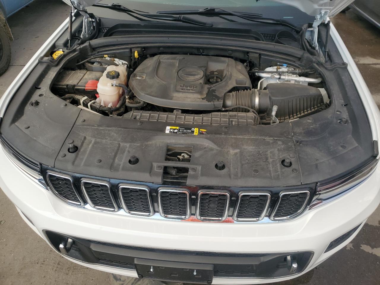 2021 Jeep Grand Cherokee - Image 12