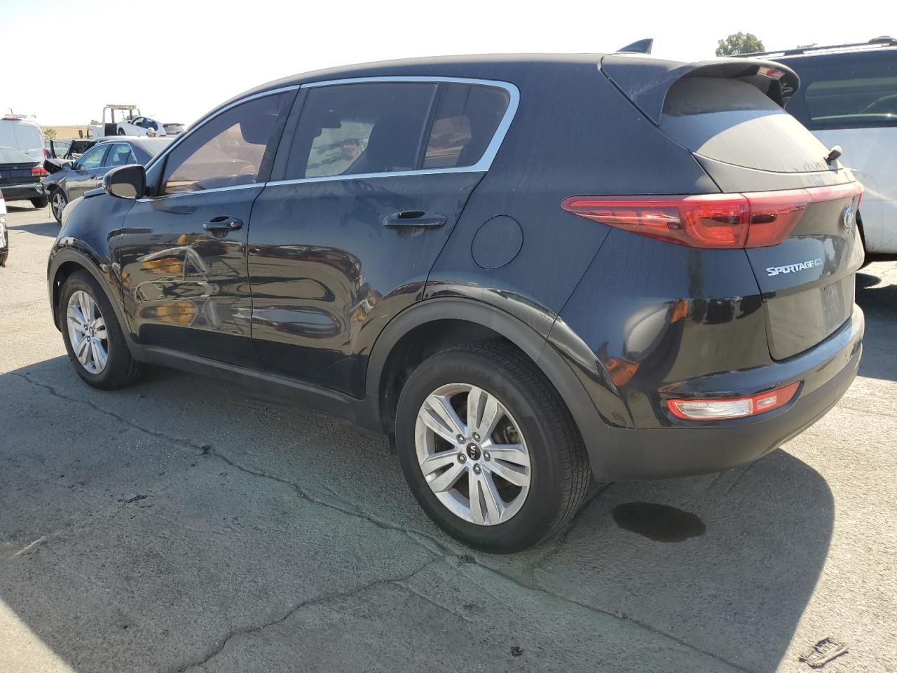 KNDPM3AC6H7052667 2017 KIA SPORTAGE - Image 2