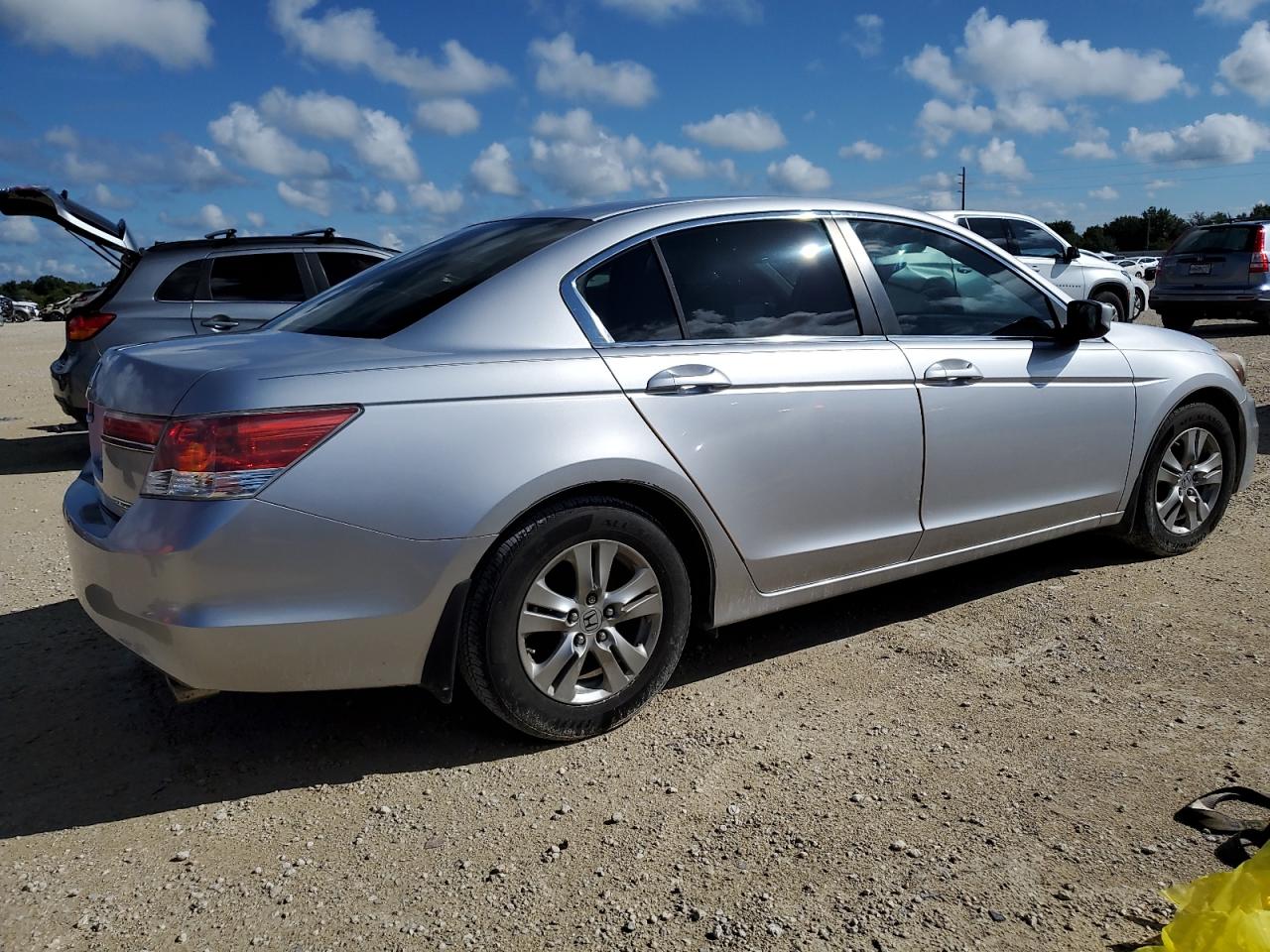 2011 Honda Accord - Image 3
