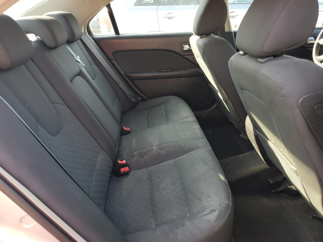2010 Ford Fusion - Image 10