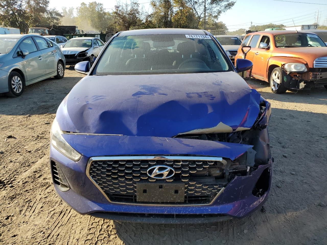 2019 Hyundai Elantra - Image 5