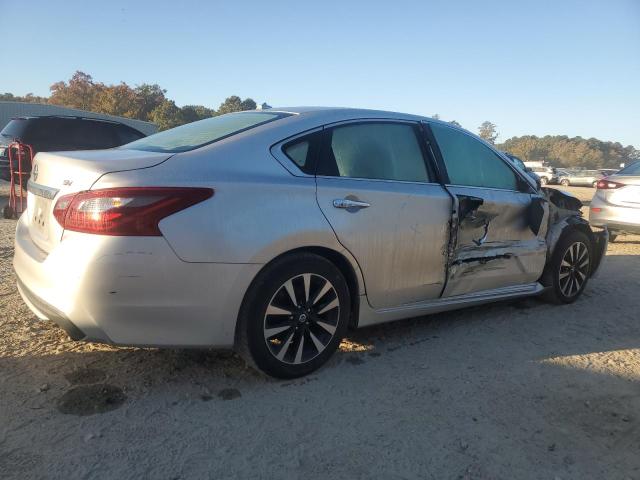  NISSAN ALTIMA 2018 Srebrny