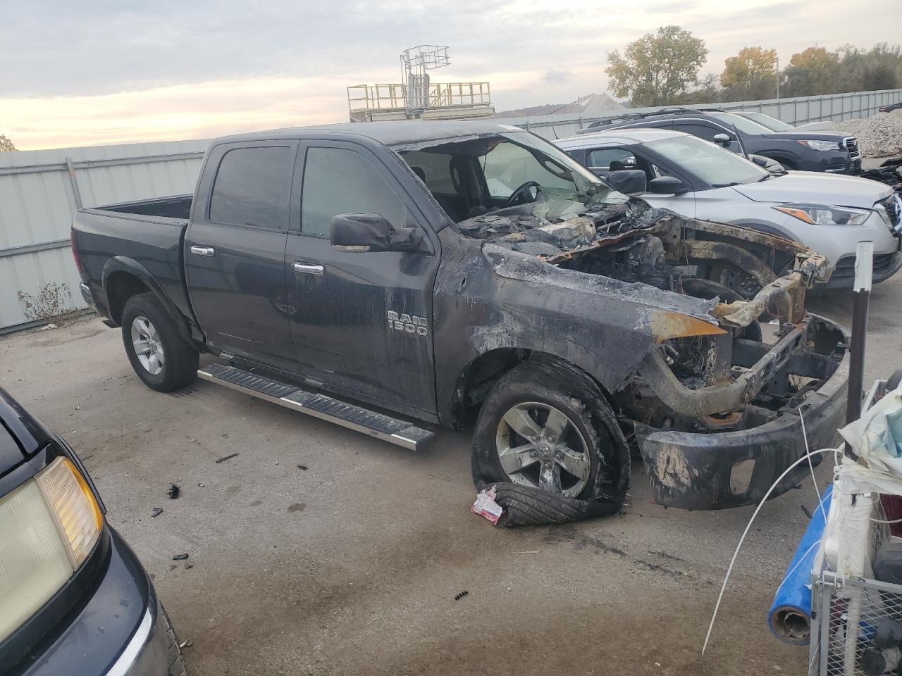 2016 RAM 1500 - Image 4