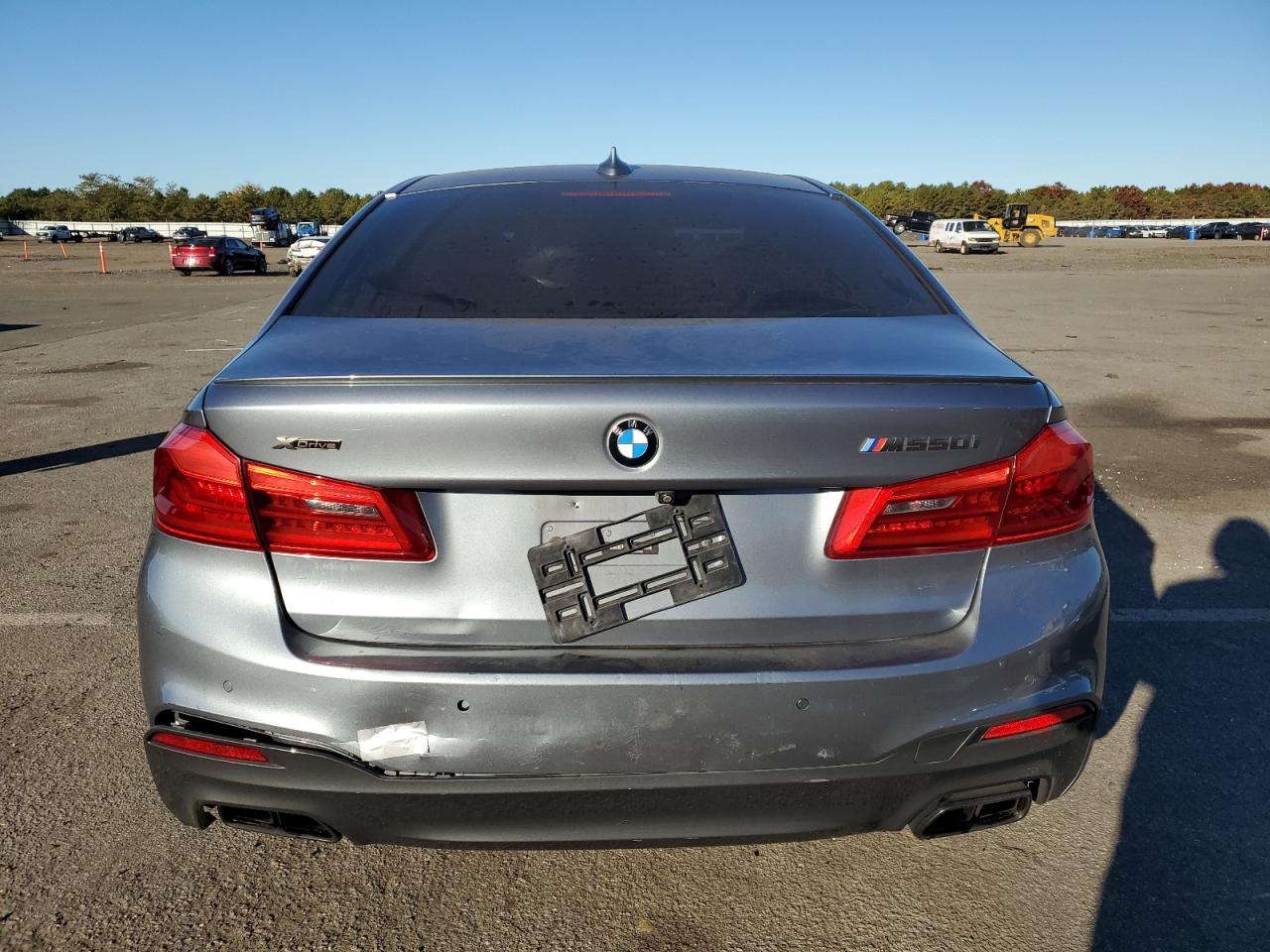 WBAJB9C59JB036668 2018 BMW M550Xi