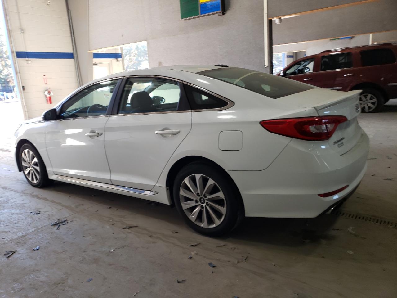 2016 Hyundai Sonata - Image 2