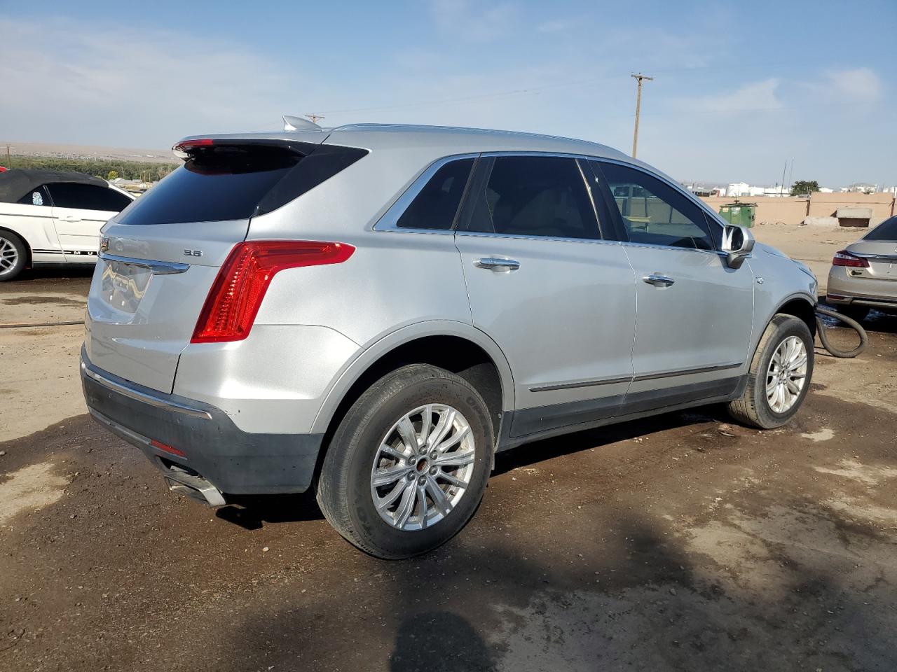 2017 Cadillac XT5 - Image 3
