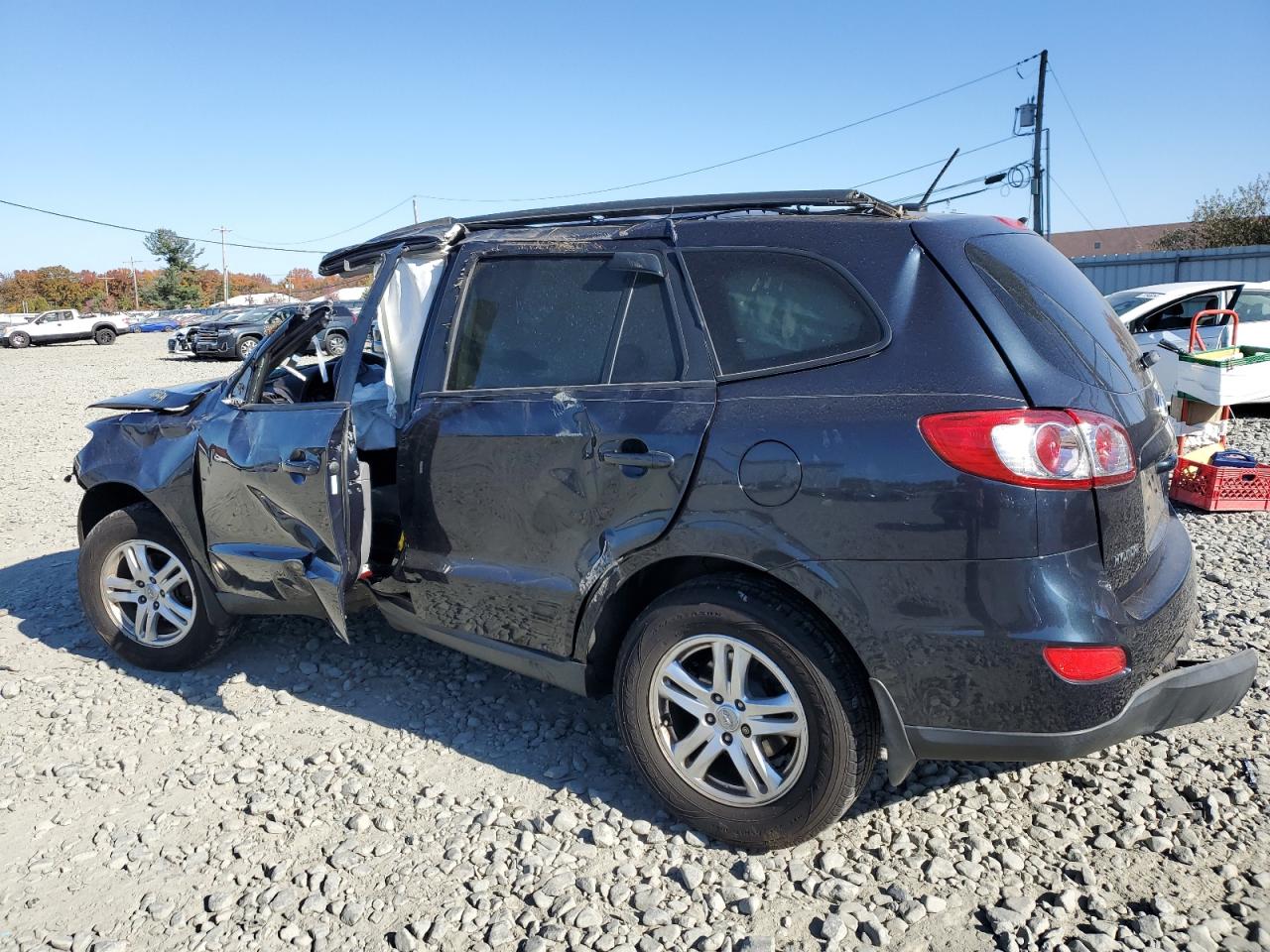 2011 Hyundai Santa Fe - Image 2