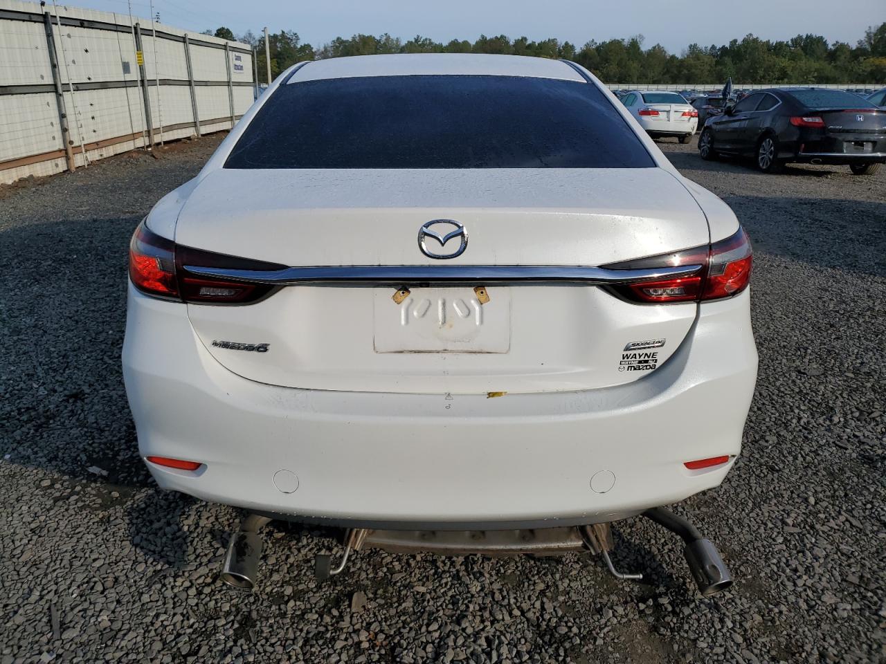 JM1GL1VM1J1318616 2018 Mazda 6 Touring