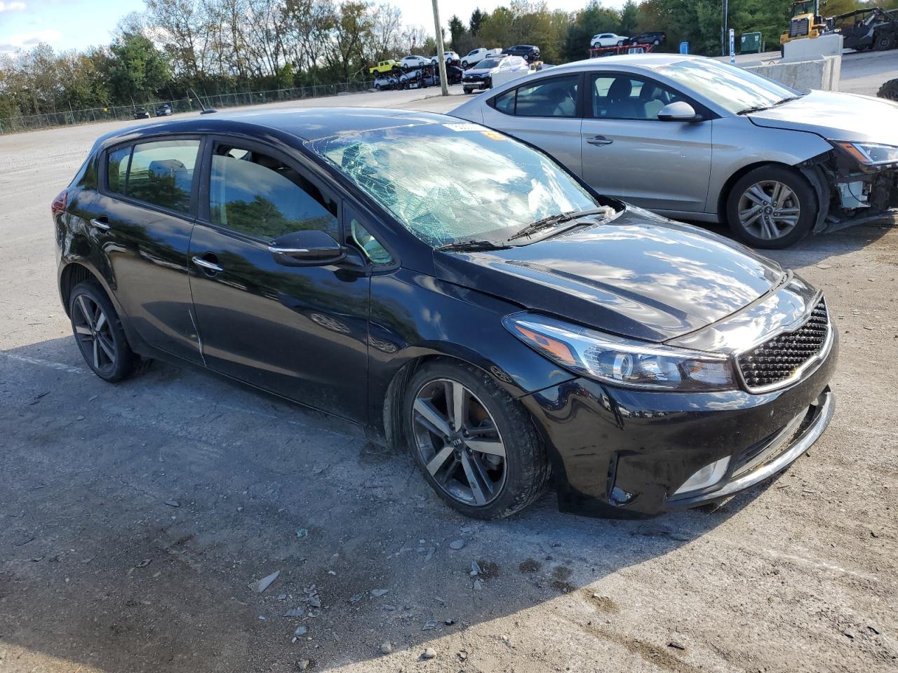 2017 Kia Forte - Image 4
