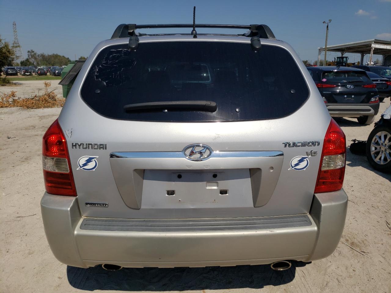 KM8JN12DX6U393837 2006 Hyundai Tucson Gls