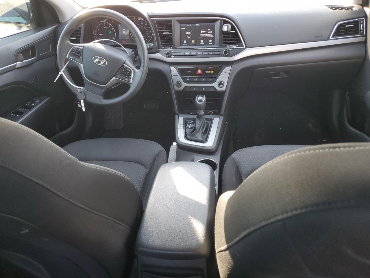 2018 Hyundai Elantra - Image 8
