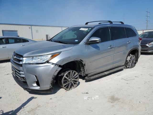 2017 Toyota Highlander Se