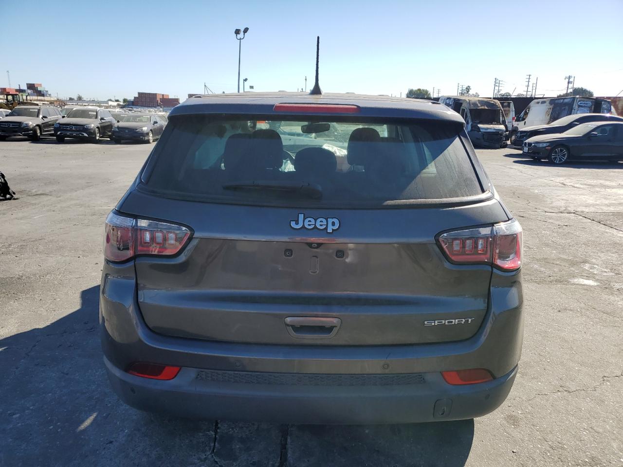 2018 Jeep Compass Sport VIN: 3C4NJCAB8JT425488 Lot: 76702204