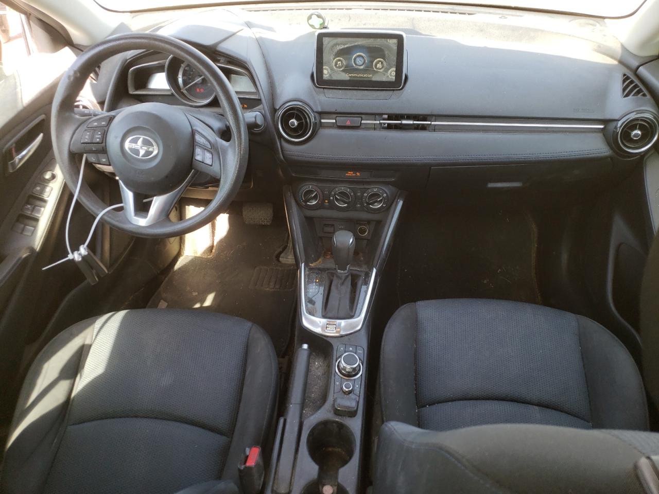 3MYDLBZV9GY109397 2016 Toyota Scion Ia