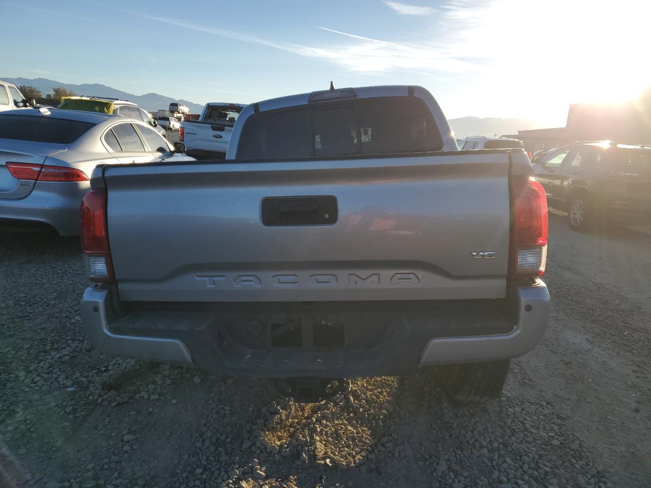 3TMCZ5AN1GM011851 2016 Toyota Tacoma Double Cab