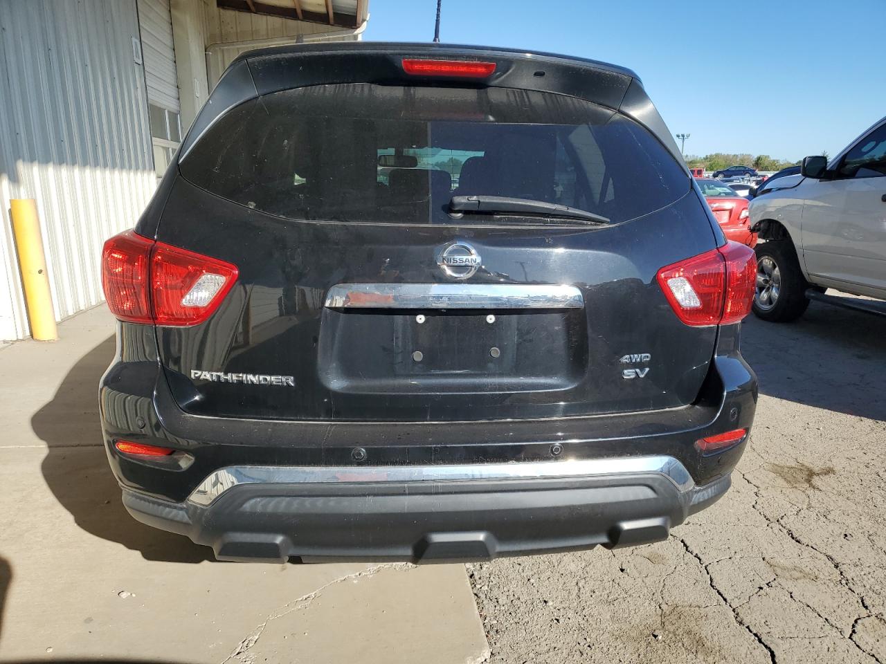 2018 Nissan Pathfinder S VIN: 5N1DR2MM7JC634532 Lot: 74052294