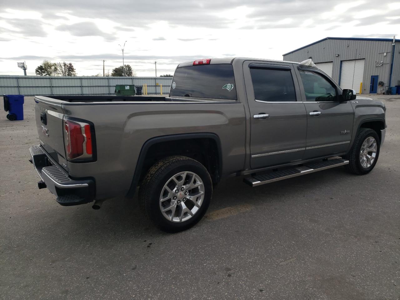 2017 GMC Sierra - Image 3