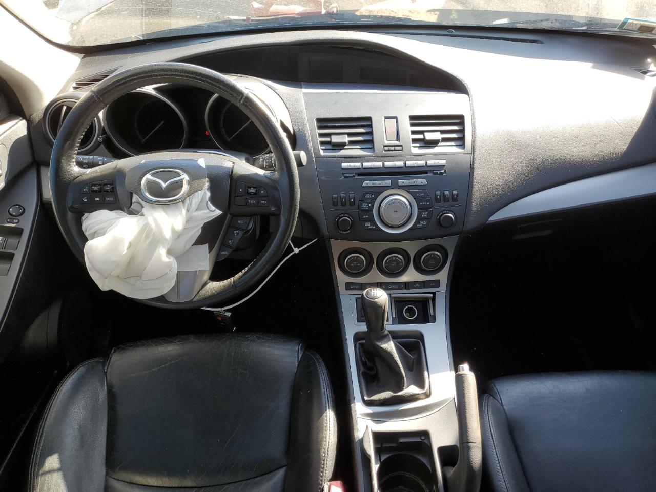 2011 Mazda 3 - Image 8