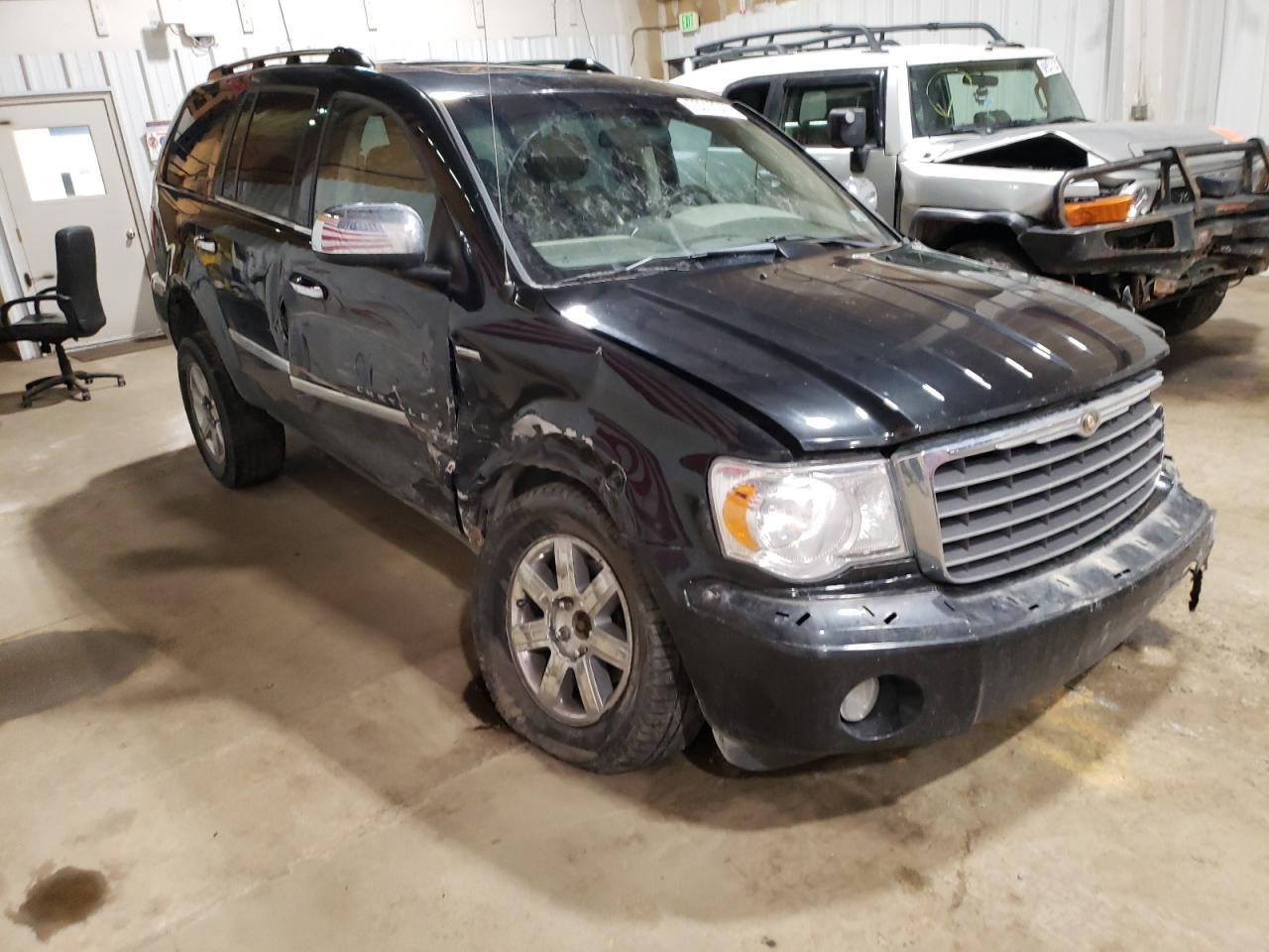 2008 Chrysler Aspen - Image 4