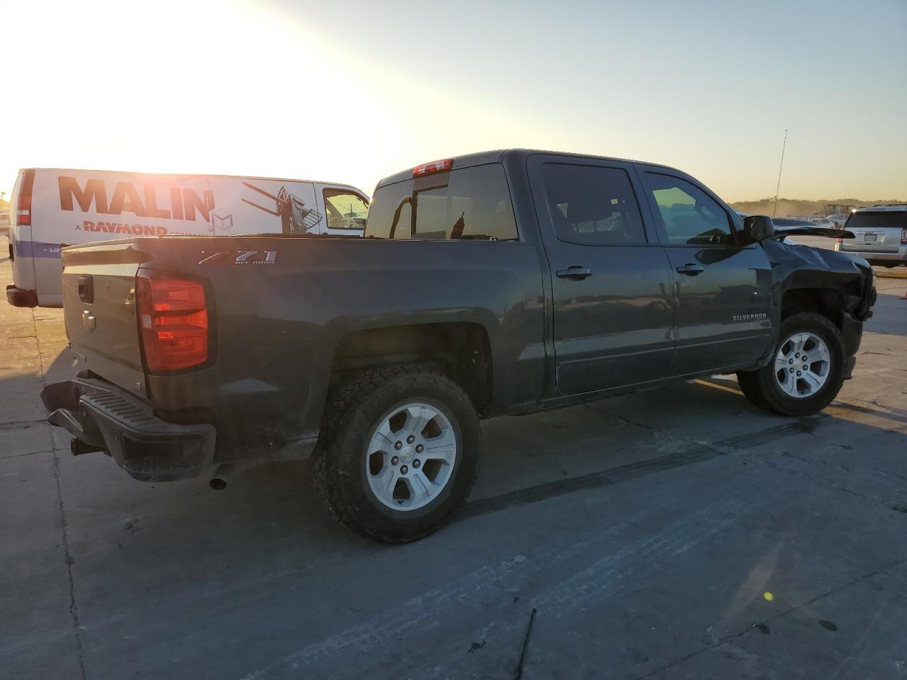 3GCUKREC7JG522804 2018 Chevrolet Silverado K1500 Lt