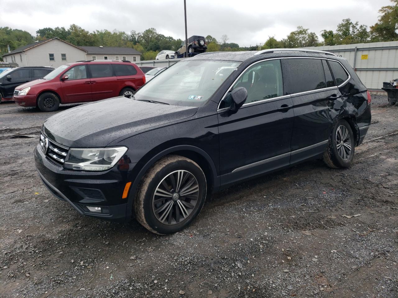 3VV2B7AX4JM013356 2018 VOLKSWAGEN TIGUAN - Image 1