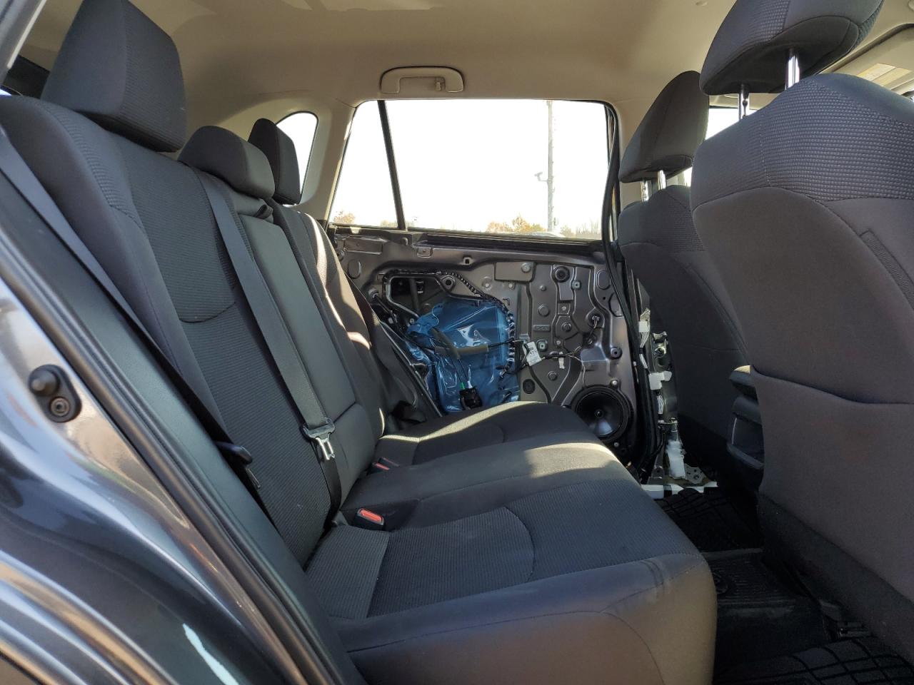 2019 Toyota RAV 4 - Image 11