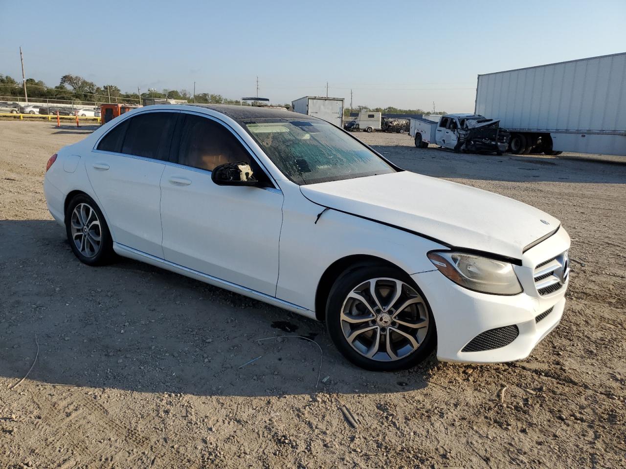 VIN 55SWF4JB8GU149766 2016 MERCEDES-BENZ C-CLASS no.4