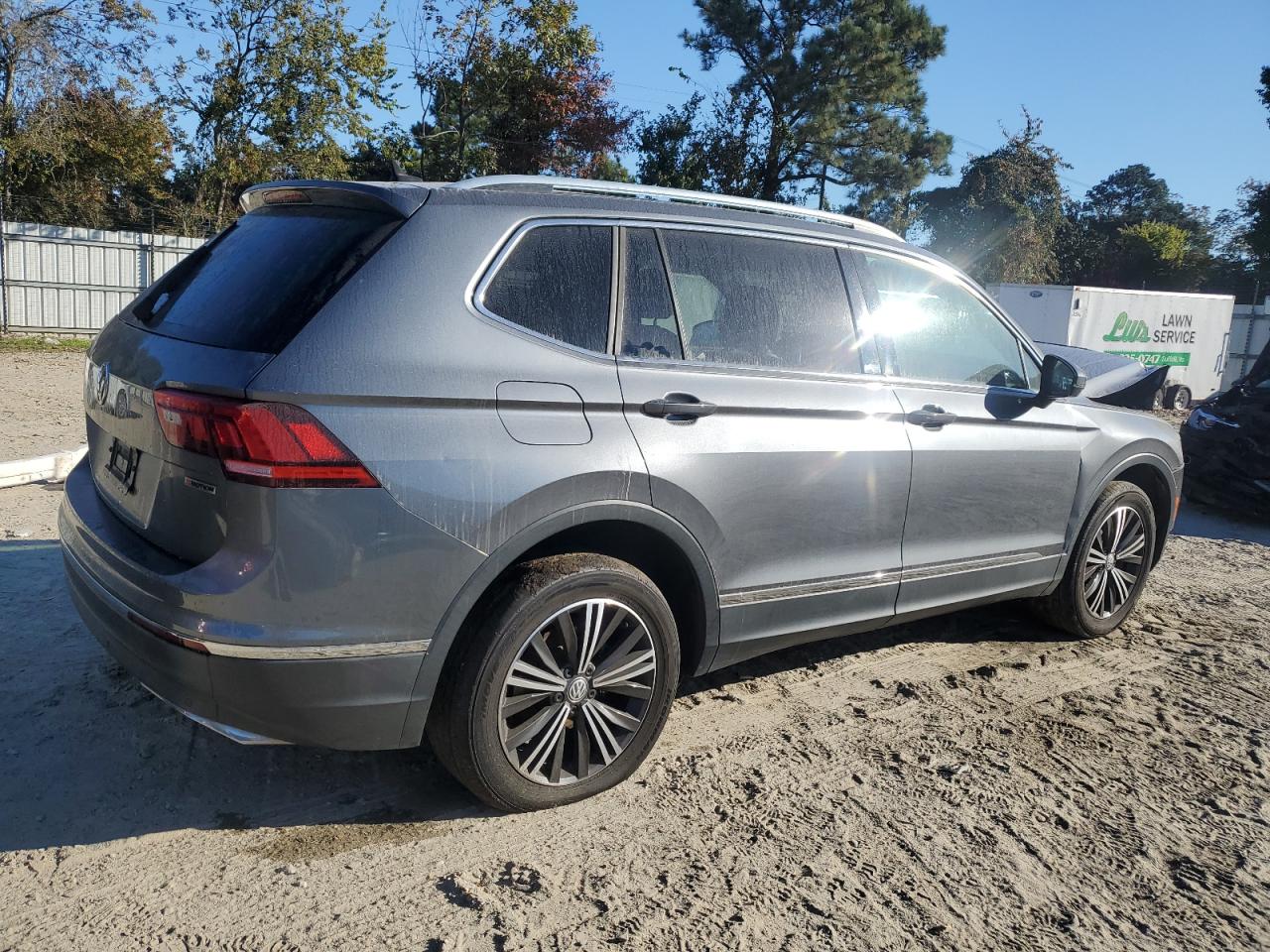 2019 Volkswagen Tiguan - Image 3