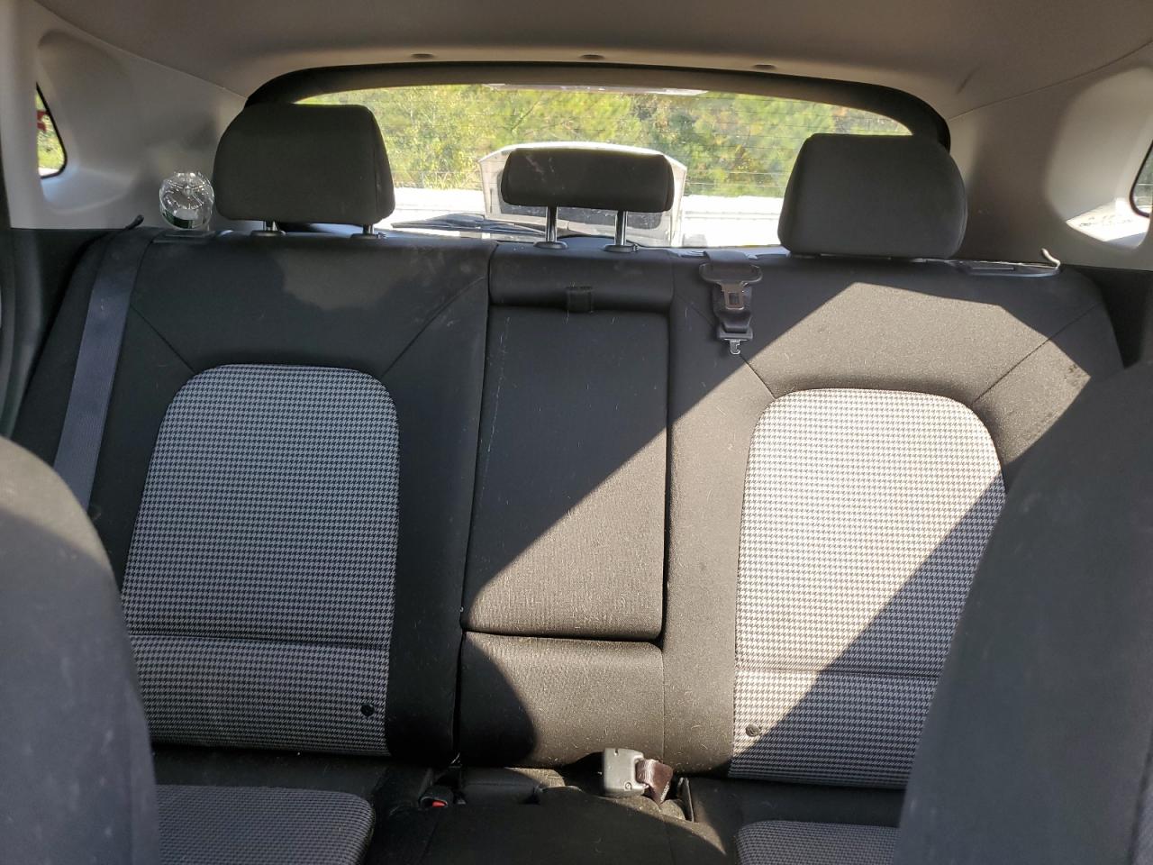 2020 Hyundai Kona Sel Plus VIN: KM8K6CAA2LU552270 Lot: 76407084