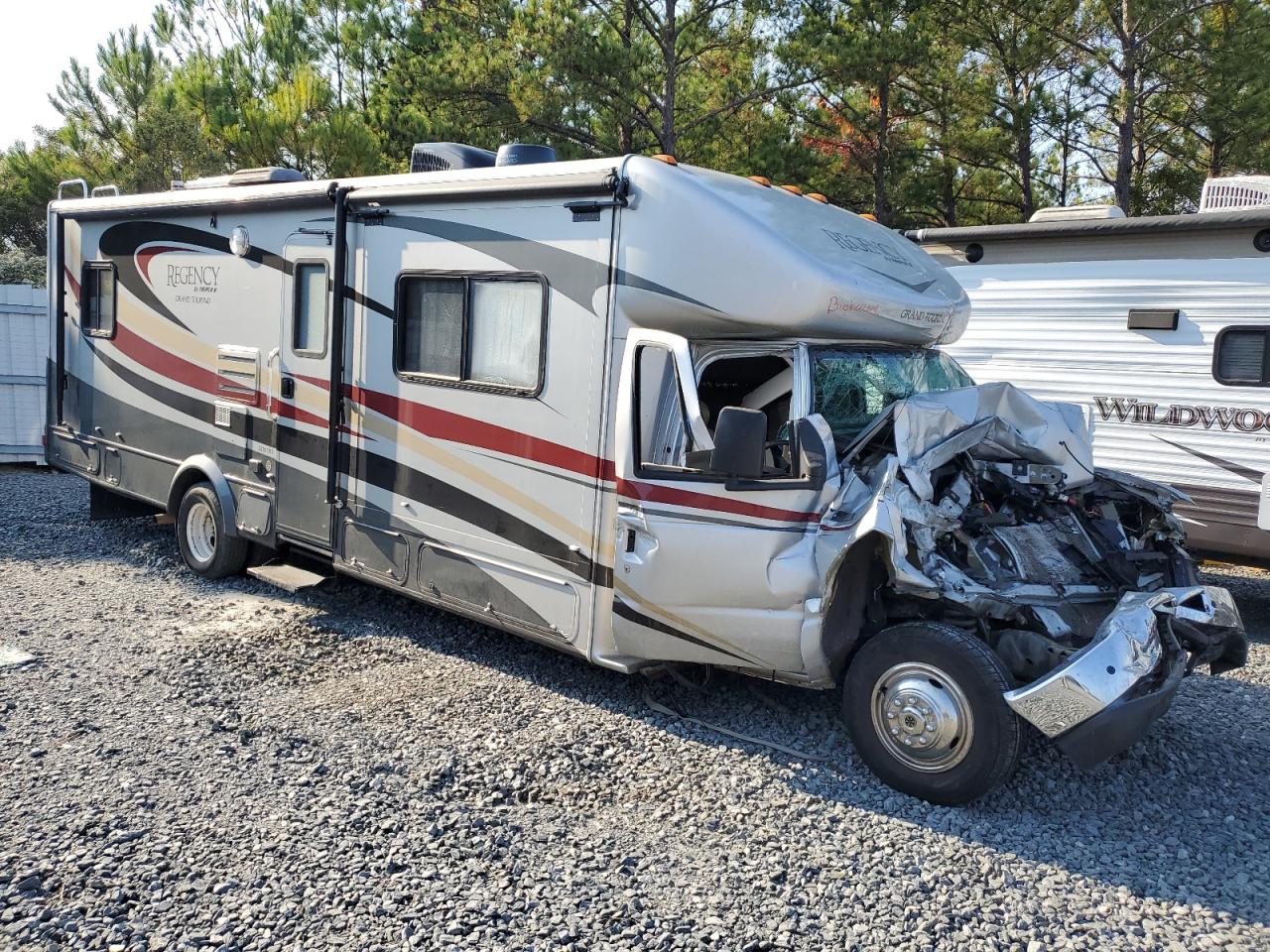 2009 Ford Econoline E450 Super Duty Cutaway Van VIN: 1FDXE45S19DA70741 Lot: 77357644