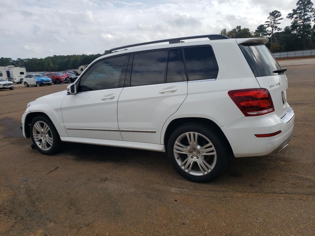 VIN WDCGG5HB0FG398446 2015 MERCEDES-BENZ GLK-CLASS no.2