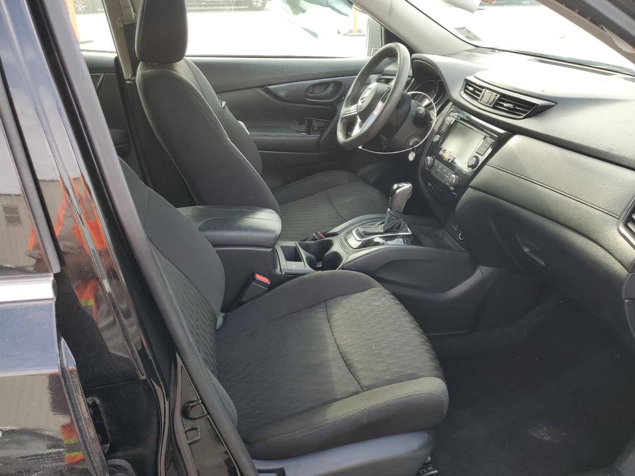 2020 Nissan Rogue - Image 7