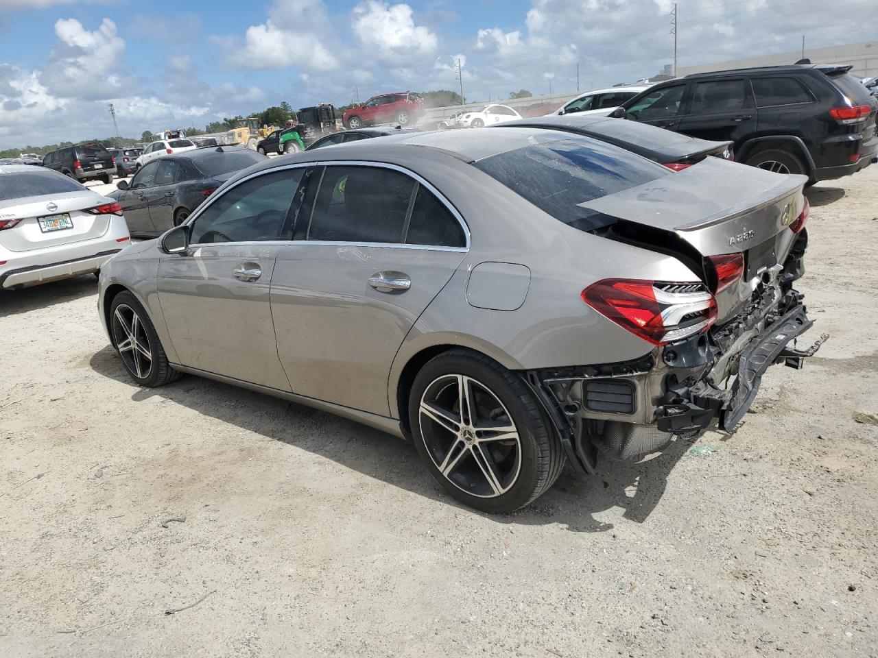 WDD3G4EB4KW019277 2019 MERCEDES-BENZ A CLASS - Image 2