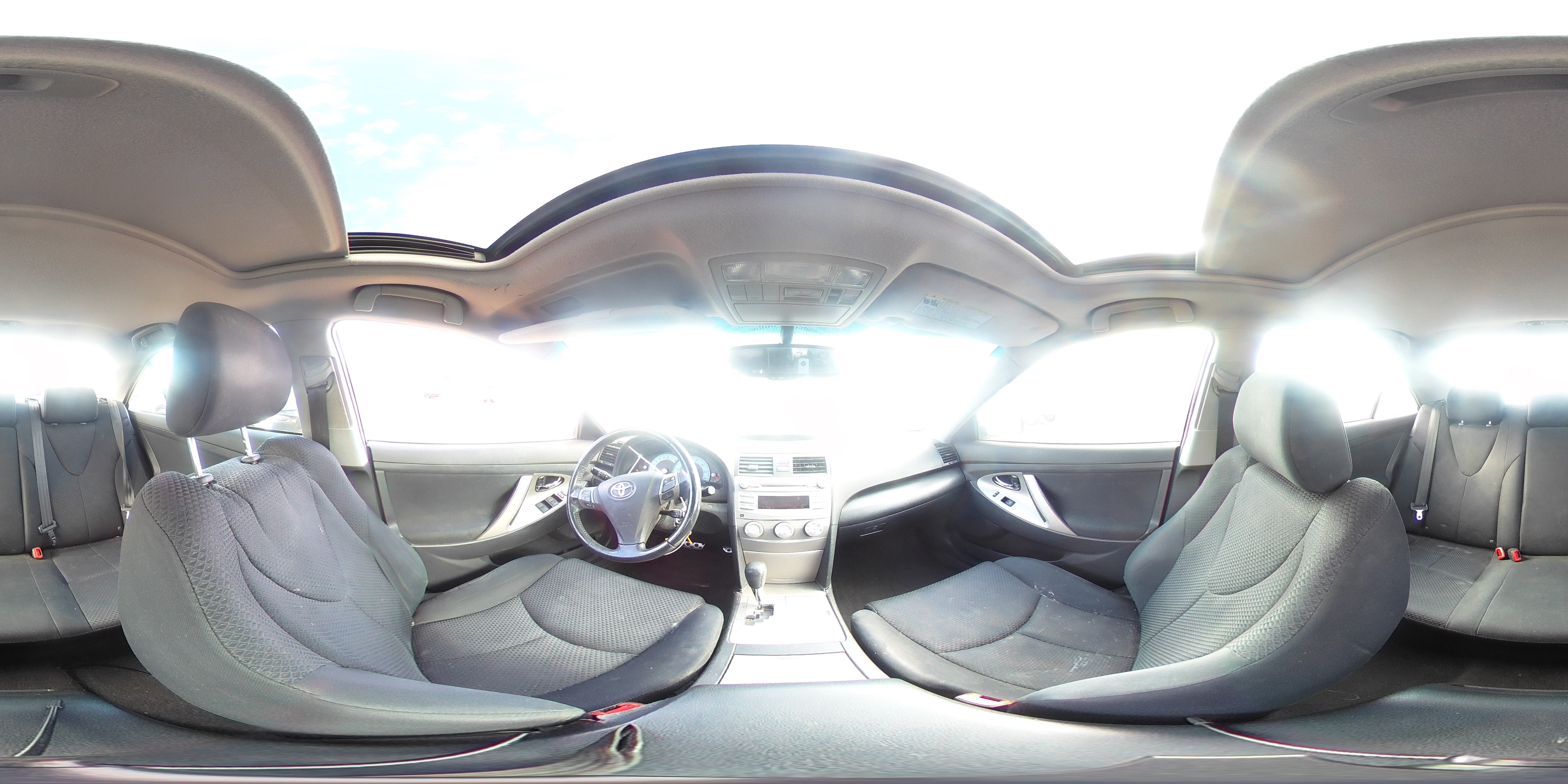 2010 Toyota Camry - Image 13