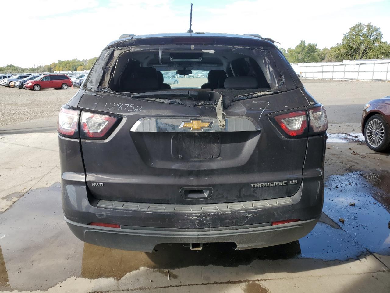 1GNKVFKDXDJ128752 2013 Chevrolet Traverse Ls