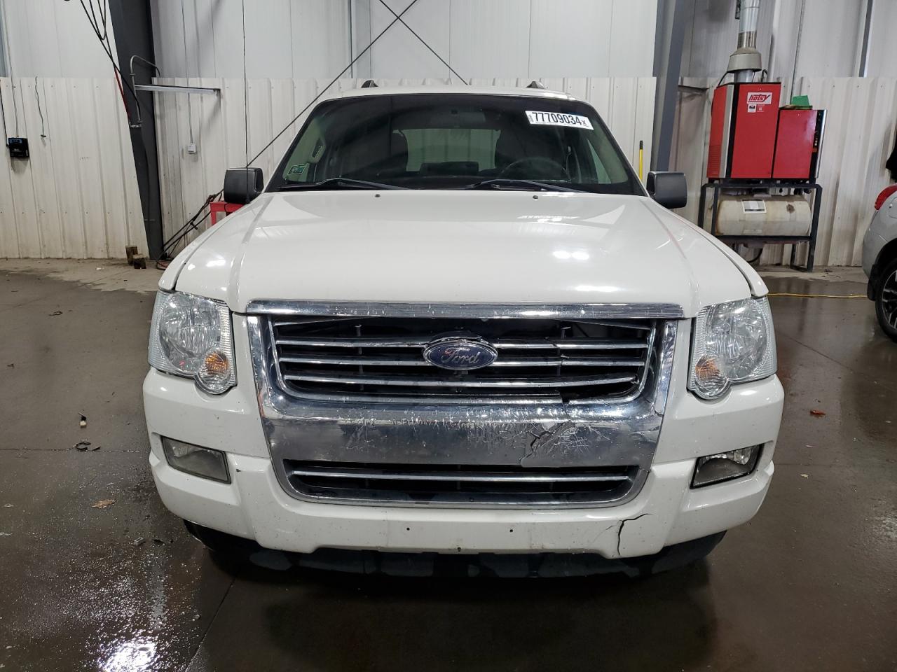 2009 Ford Explorer - Image 5