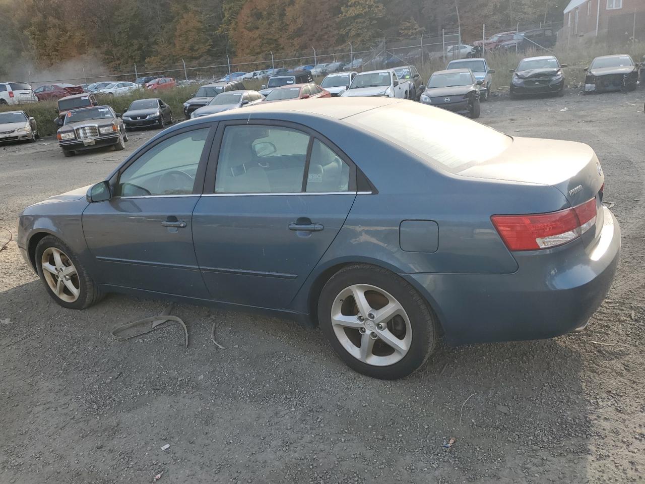 2007 Hyundai Sonata - Image 2