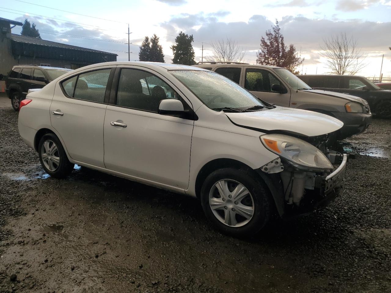 2014 Nissan Versa - Image 4